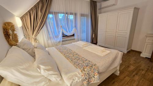 Dragomirna Villa | Evie's Tree House