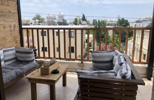 Paphos Apartment | Evitas House is in the heart of Kato Paphos ,4 minutes walk to the sea!