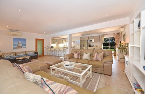 Vale do Lobo Villa | EXCEPTIONAL 3-BED VILLA, VALE DO LOBO, HEATED POOL, EASY WALK TO AMENITIES