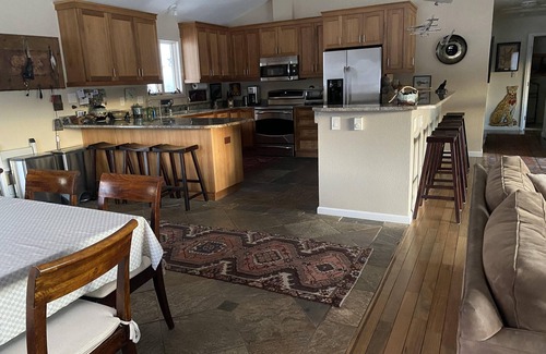 Morrison House | Exceptional Contemporary Mtn. Home near Red Rocks & Denver with Gourmet Kitchen