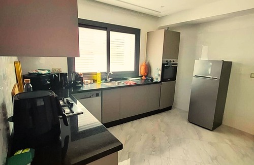 Branes House | Exceptional triplex 200m2 downtown with jacuzzi and table soccer, wifi & iptv