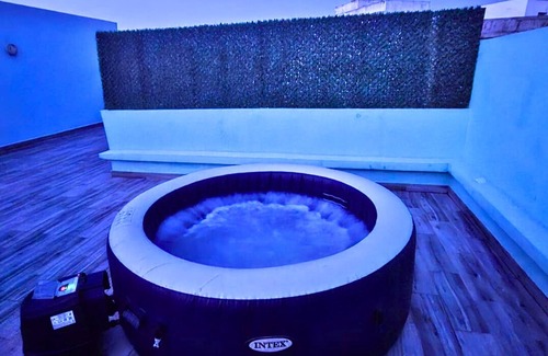 Branes House | Exceptional triplex 200m2 downtown with jacuzzi and table soccer, wifi & iptv