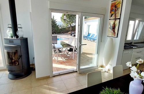 Sayalonga Villa | Exceptional Villa Estrellita: 180 ° Sea and Mountain View Private swimming pool.