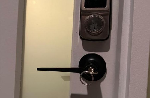 Sandhurst House | Exclusive B and B room