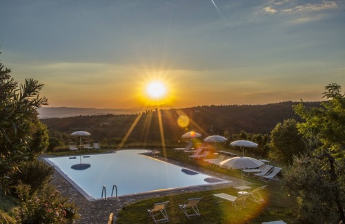 Castellina in Chianti Apartment | Exclusive Villa in the middle of Chianti with Pool & View