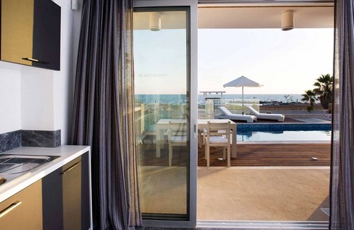 Paphos Villa | Exclusive Luxury Beachfront Villas - Prime Tourist Beach Location - Cyan