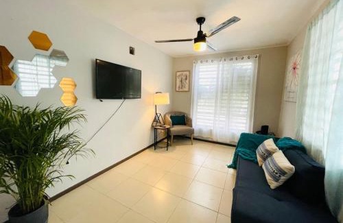 Reynosa House | Exclusive Place 10PX 8 Beds Wi-Fi Parking