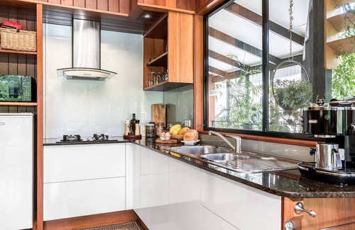 Lillian Rock Cottage | Exclusive Private Romantic Getaway for 2