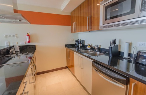 Escazu Apartment | Exclusive Queen's Flat-El Cortijo- Escazu San Jose