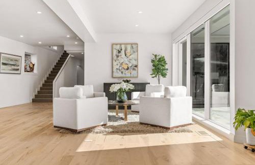 Olympus Cove Apartment | Exclusive Resort Escape - Heated Pool, Spa & Pickleball