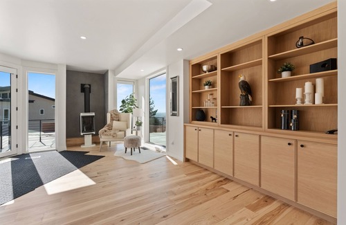 Olympus Cove House | Exclusive Resort Escape: Heated Pool, Spa & Pickleball by RedAwning