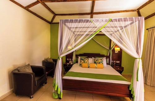Naivasha Hotel | Exclusive Room with Patio Dining – Embrace Lake Naivasha’s Serenity