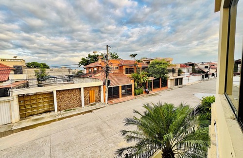 Machala Apartment | Exclusive suite in Machala with a pool