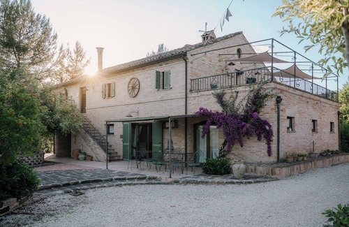 Ponzano di Fermo Villa | Exclusive Villa for 19, panoramic pool, air con and wi-fi