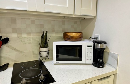 Downtown Honolulu Apartment | Executive Center Studio with Kitchenette, secure building pool, FREE PARKING