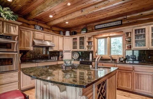 Hayward House | Executive Custom Log Lodge on Little Round Lake