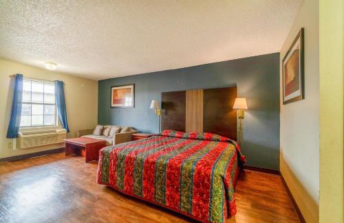 Mineral Wells Hotel | Executive Inn By OYO Mineral Wells US-180