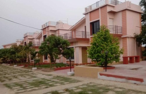 Bolpur House | executive private room in bed and breakfast with pool