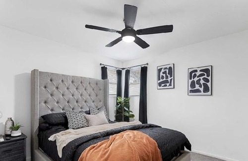 Homewood House | Executive suite, work and play ready!!!!