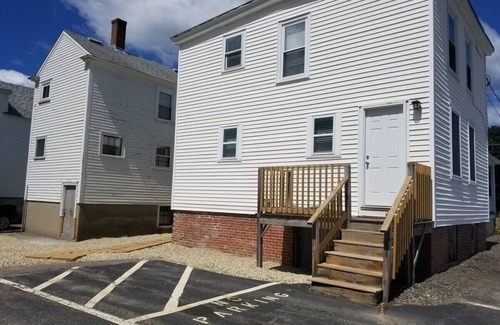 Exeter Apartment | Exeter -1st Floor Large Furnished Two Bed One Bath