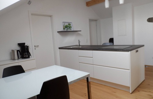 Au am Inn Apartment | Expanded Spacious and modern, fully equipped kitchen and large living area