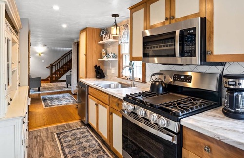 Wareham Center House | Expansive Cape Cod Retreat in Wareham: Modern Amenities and Traditional Charm with Private Courtyard