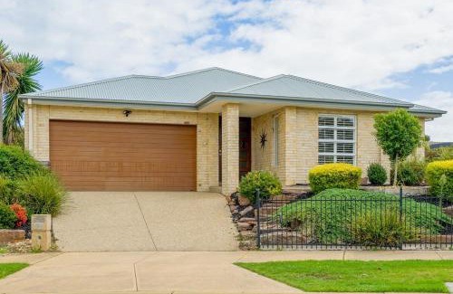 Mount Martha House | Expansive Family Entertainer In Blue Chip Locale