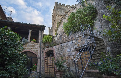Proceno Apartment | Experience a breathtaking vacation in a castle, restaurant, stunning views