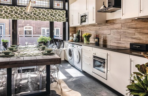 IJzendijke House | Experience a special vacation close to the sea in this distinctive and well-maintained vacation home