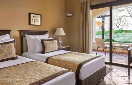 El Quseir Resort | Experience Serenity in Beachfront Resort l 3 Rooms, Full-service Spa & Pools