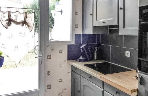 Port District House | Experience this charming and practically furnished vacation home on the Atlantic coast.