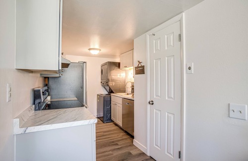 Bear Creek House | Explore Red Rocks & Green Mtn: Townhome w/Pool!