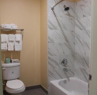 Humble Hotel | Express Inn and Suites