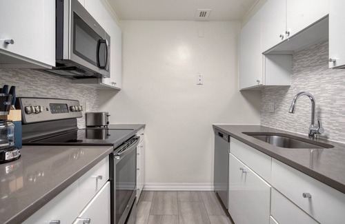 Back Bay East Apartment | Exquisite Back Bay 2BR w/Gym & W/D, nr Copley Sq, by Blueground