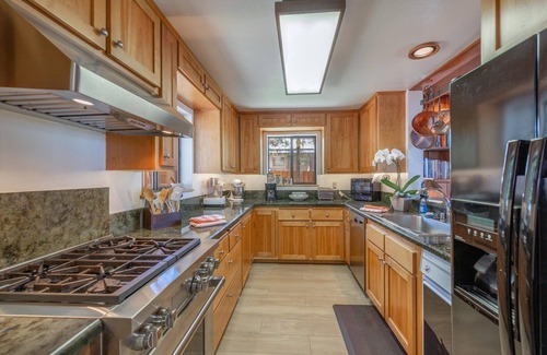 Kings Beach House | Exquisite Lakefront