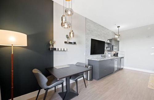 Lake Las Vegas Condo | Exquisite Lakeside Studio Condo - Newly Remodeled & Luxurious!