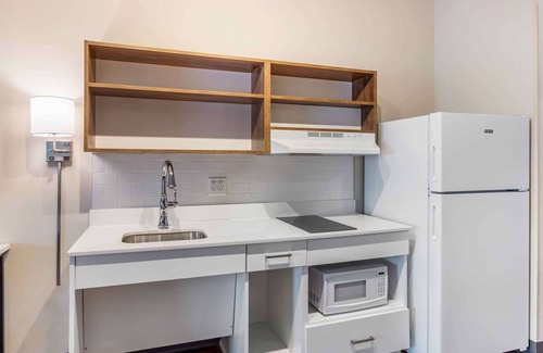 Southeast Colorado Springs Hotel | Extended Stay America Premier Suites - Colorado Springs - South