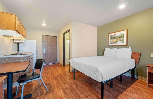 Southeast Colorado Springs Hotel | Extended Stay America Select Suites - Colorado Springs - Airport