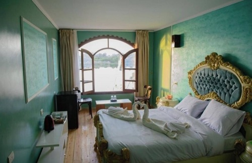 Luxor Hotel | Eyaru Palace