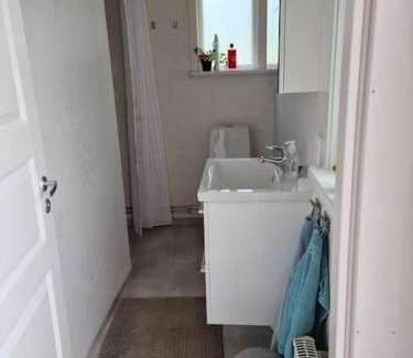 Fjallbacka Apartment | Förtjusande gästhus med parkering