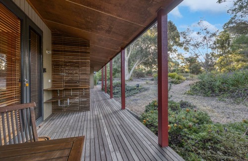 Paynesville House | F&E Lakes Escape - East: A peaceful retreat nestled along the lakefront