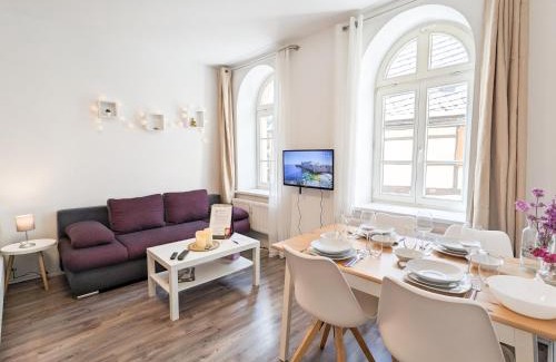 Sebnitz Apartment | F0 - Urlaubsmagie - Kleine voll ausgestattete Wohnung mit Gemeinschaftsgarten, -pool & -sauna
