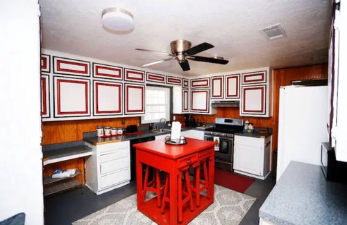 Carlsbad House | (F1) Enchanted Getaway ☀ Near River & Caverns❣