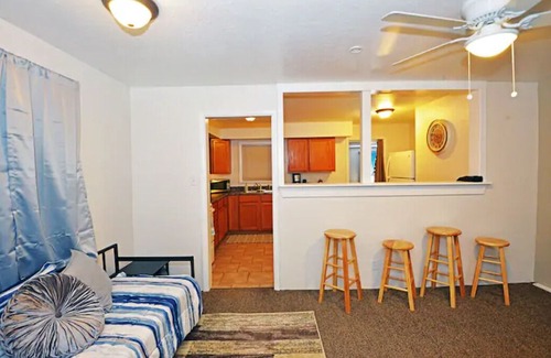 Carlsbad House | (F2) Enchanted Getaway ☀ Near River & Caverns❣