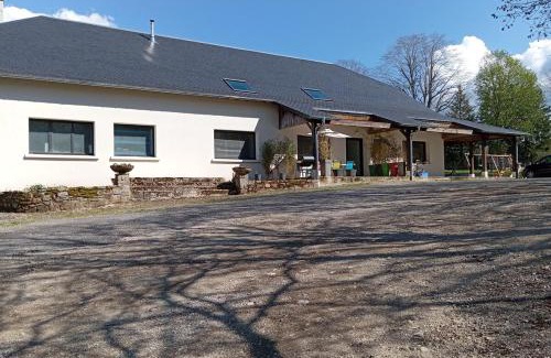 Salles-Curan Apartment | F3 cozy & confortable chez Alex et Flo