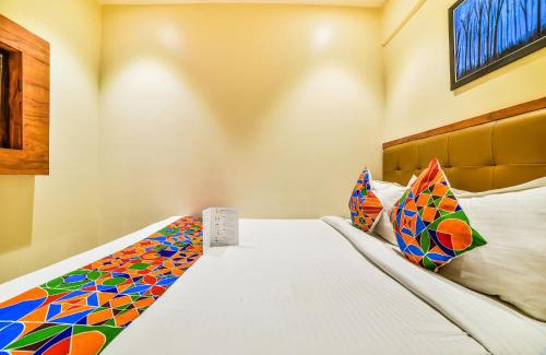 Andheri West Hotel | FabExpress Deluxe Comfort - Nr Kokilaben Hospital