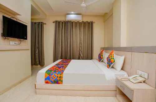 Bhiwandi Hotel | FabHotel Bhiwandi Palace