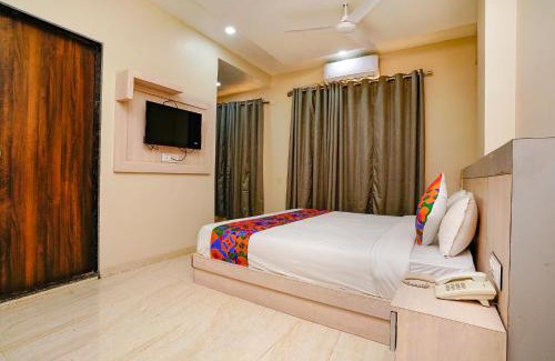 Bhiwandi Hotel | FabHotel Bhiwandi Palace