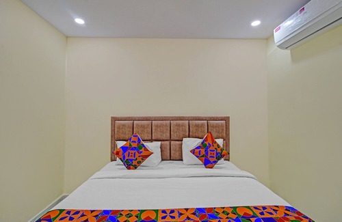Hyderabad Hotel | Fabhotel Srikara Grand Luxury Rooms