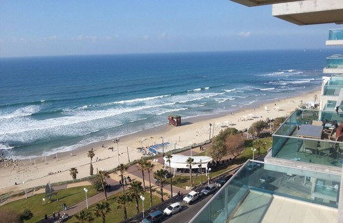 Bat Yam Apartment | Fabulous Sea View South Tel Aviv